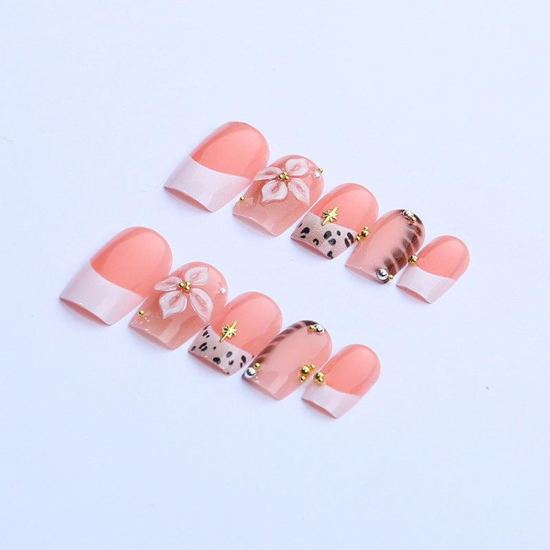 Decorative Floral-Infused Press-On Nail Art Set