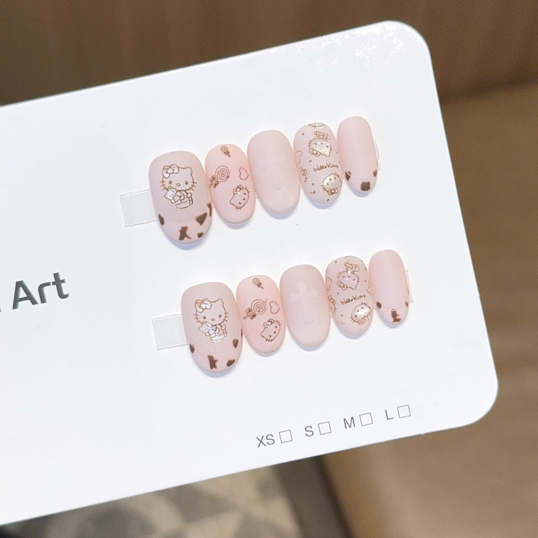 Nail art set with playful Hello Kitty motif Stornfield
