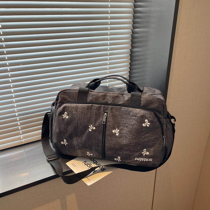 Women's spacious sport and travel bag with elegant details Stornfield