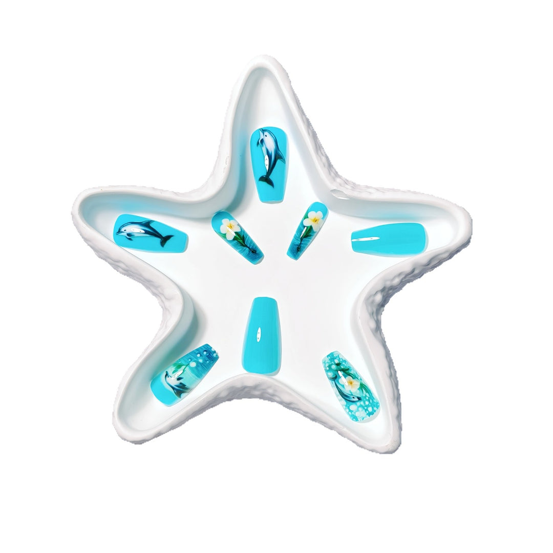 Artificial nails with underwater inspired marine motif Stornfield