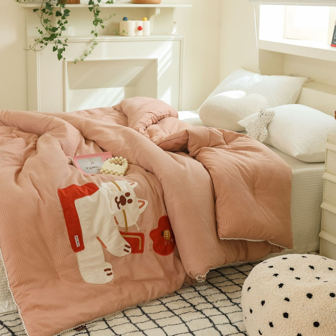 Oversized Cotton Sateen Channel-Quilted Comforter with Playful Cat Appliqué