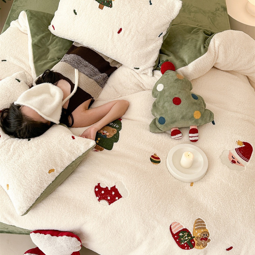 Festive Sherpa Duvet Cover Set with Embroidered Holiday Appliqués and Reversible Velvet-Feel Backing