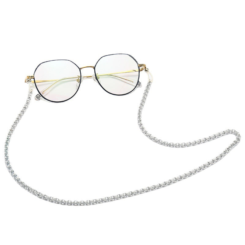 Fashionable Eyewear with Stylish Chain Stornfield