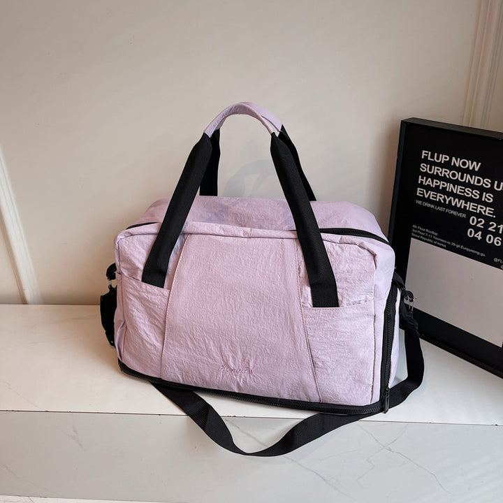 Sporty travel bag with innovative storage Stornfield