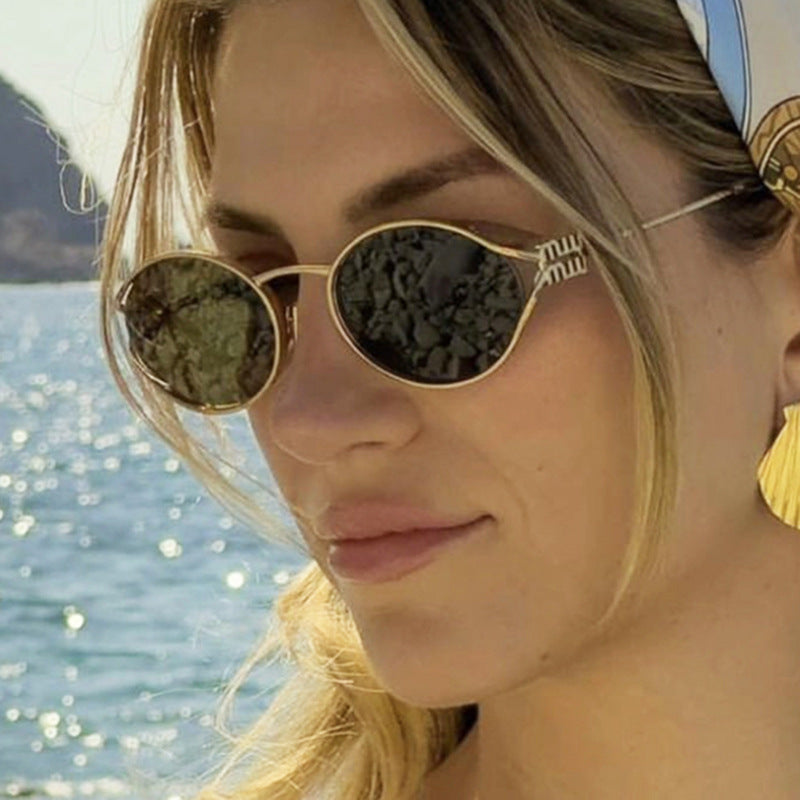Ladies elegant oval sunglasses Stornfield