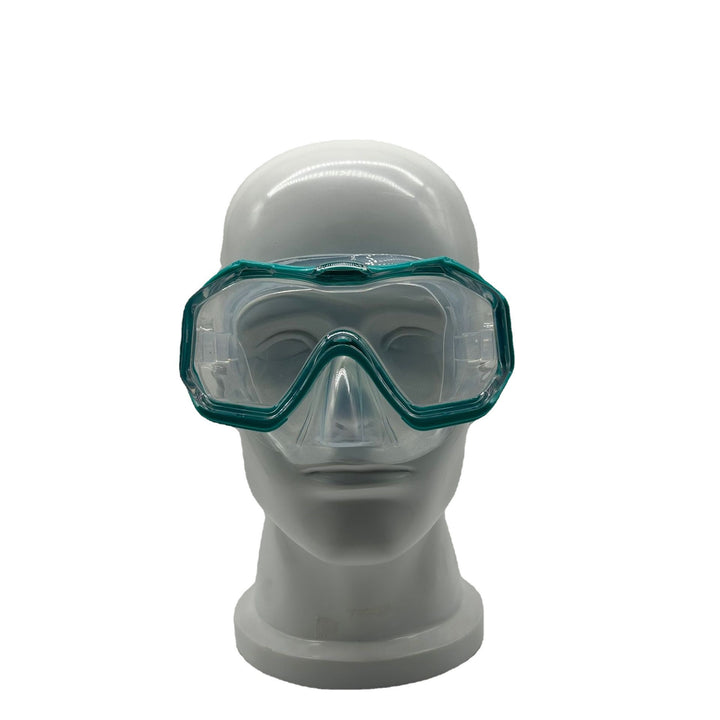 Diving mask with wide field of vision and anti-fog technology Stornfield