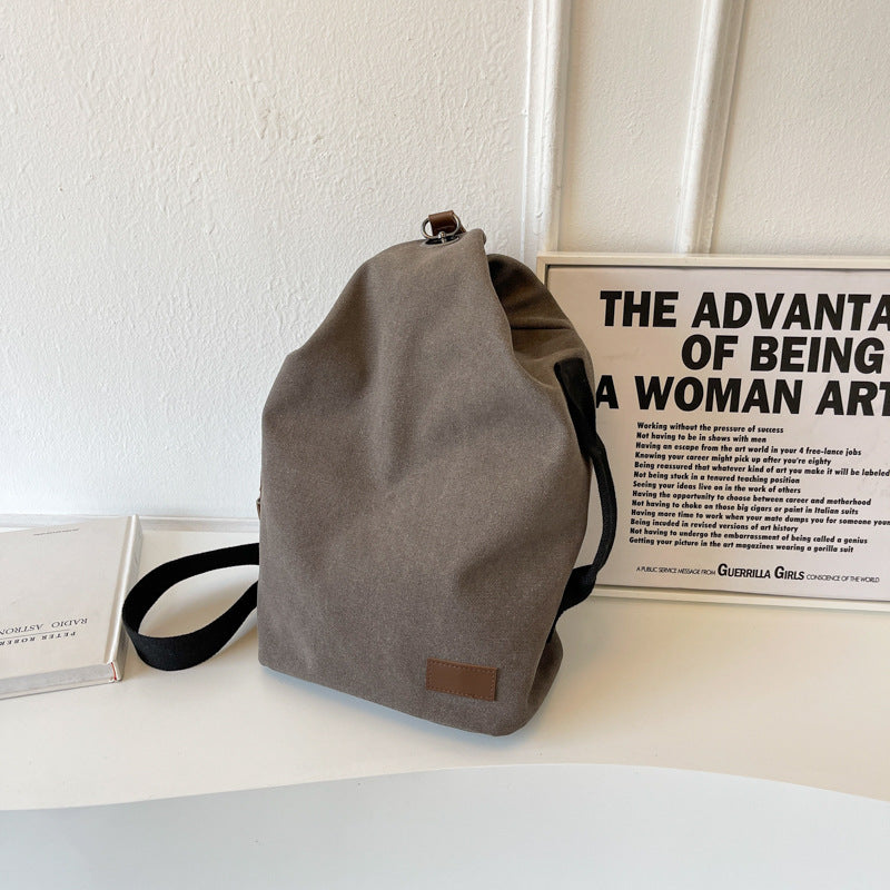 Multifunctional Leisure Bag with Structured Design Stornfield