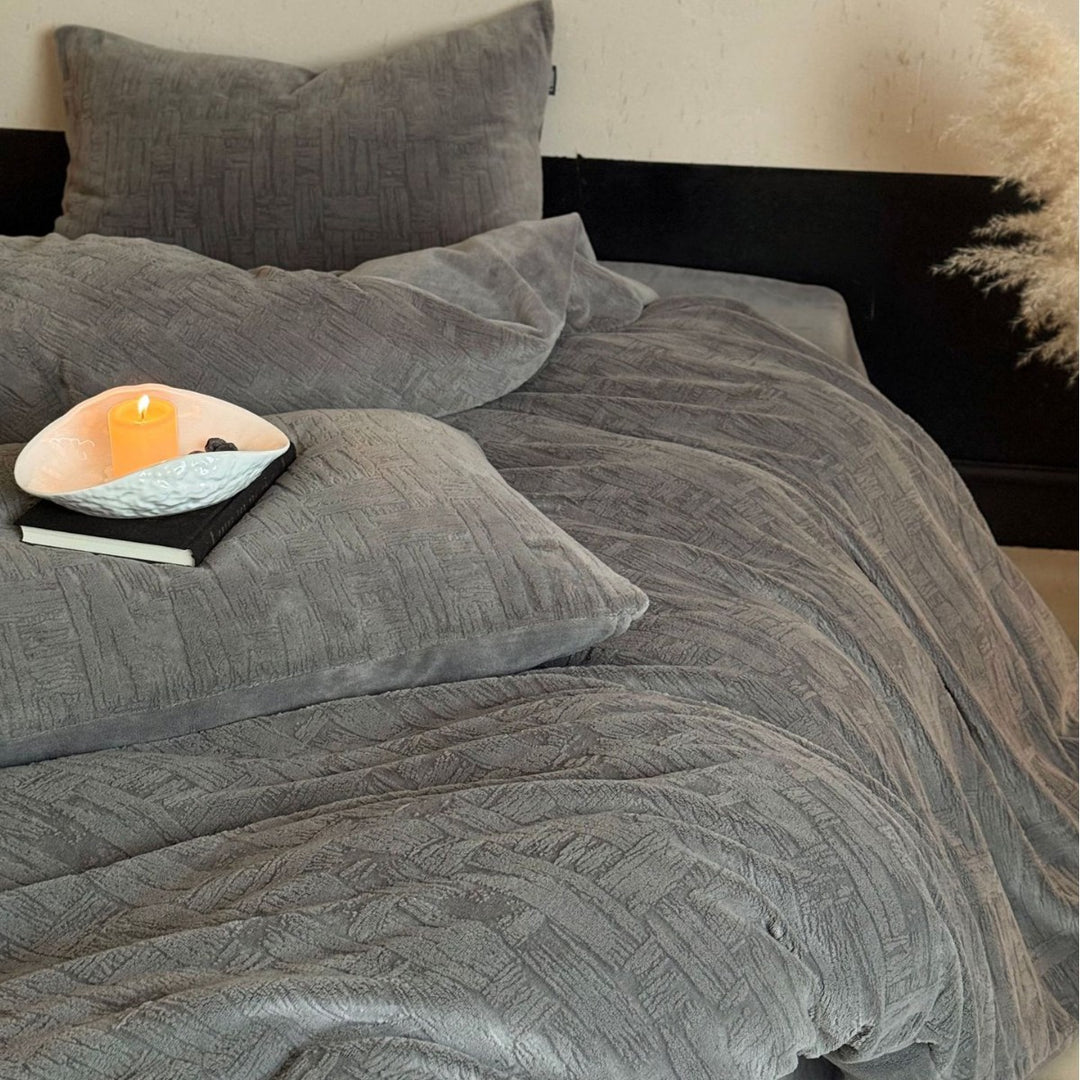 Stonewashed Cotton-Linen Matelassé Duvet Cover Set with Subtle Textured Weave and Envelope Closure