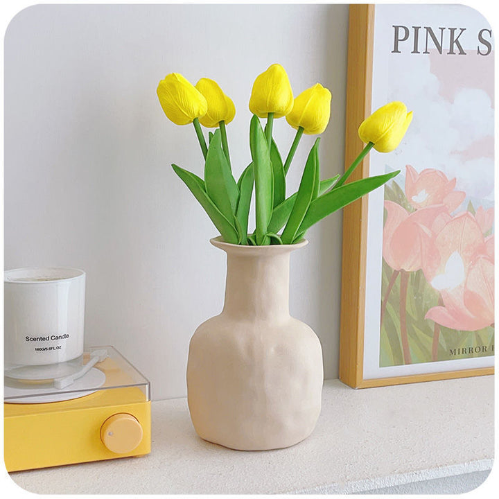 Realistic Decorative Tulip Flower Arrangement