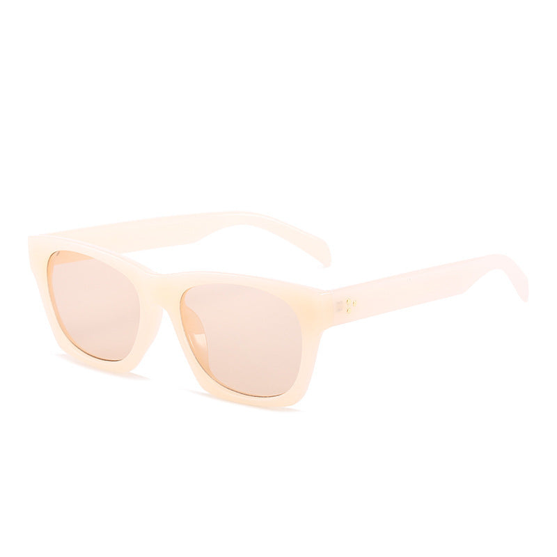 Retro-Inspired Chunky Sunglasses Stornfield