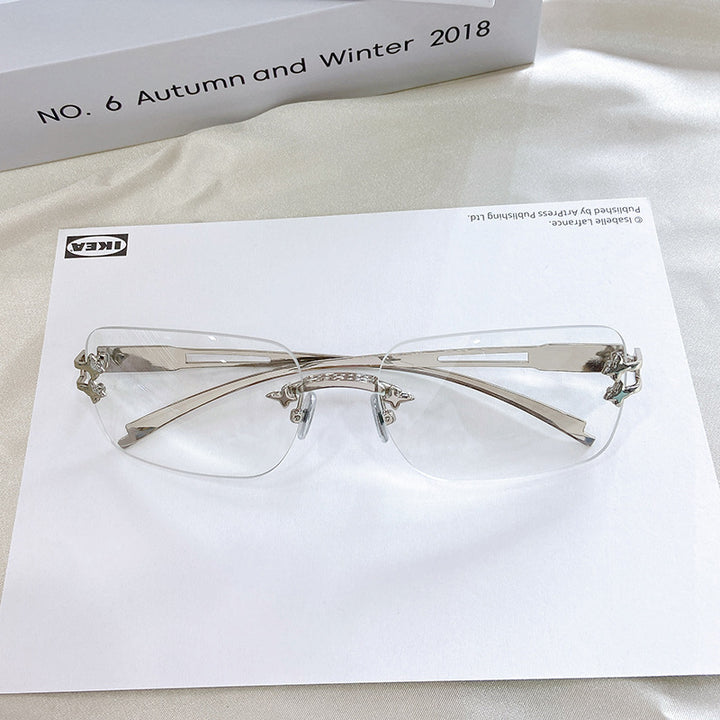 Fashionable oversized sunglasses with elegant design Stornfield