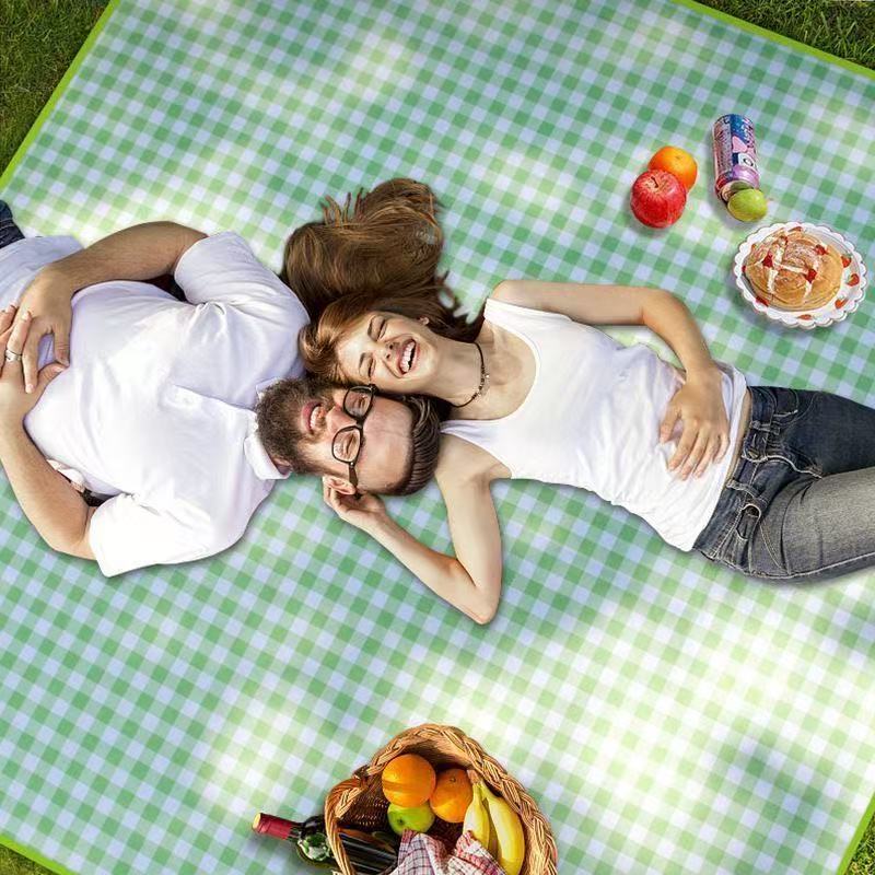 Picnic blanket with waterproof underside Stornfield