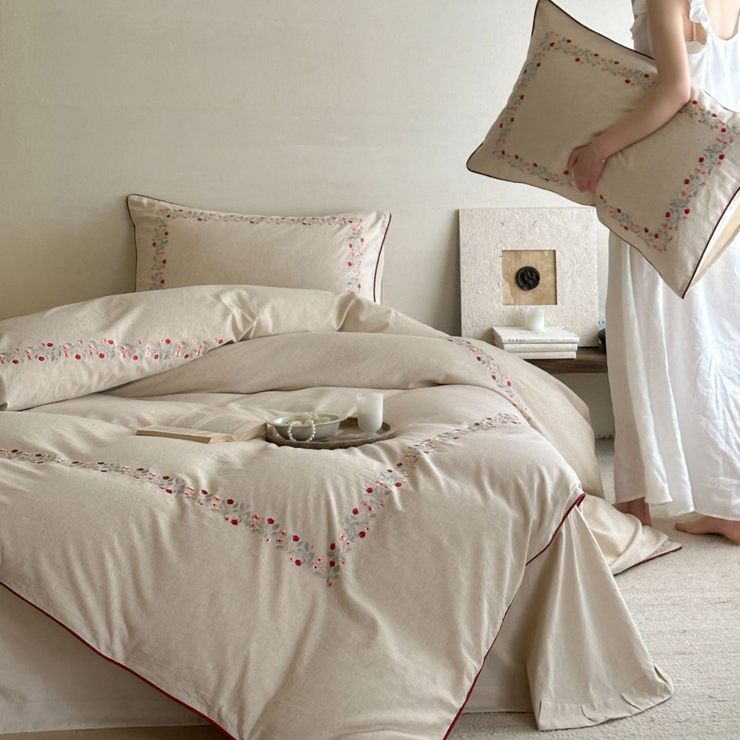 Linen bedding set with floral embroidery border