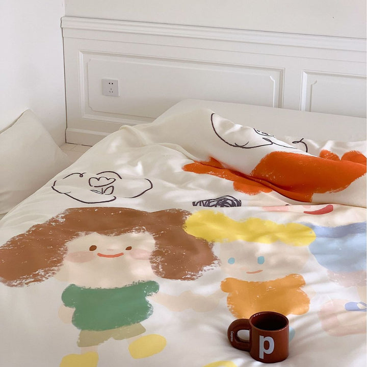 Duvet cover set with hand-drawn doodle print and breathable cotton satin