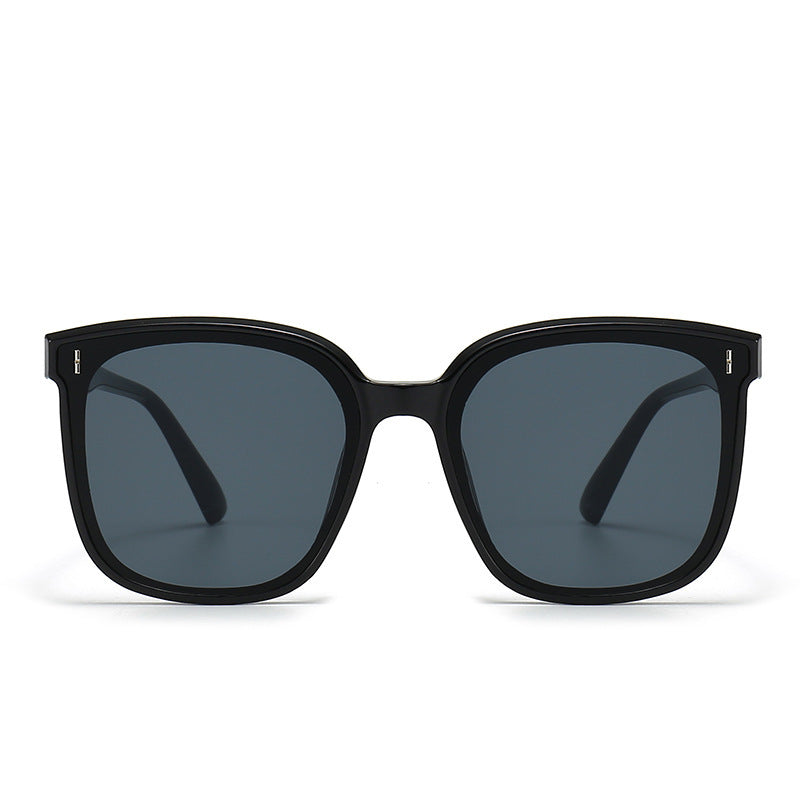 Women's fashion sunglasses with protective UV filter and elegant design Stornfield