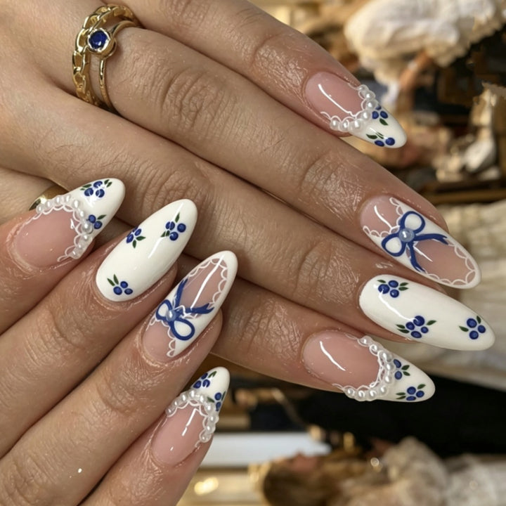 Artificial Nails in Romantic Flower Design Stornfield