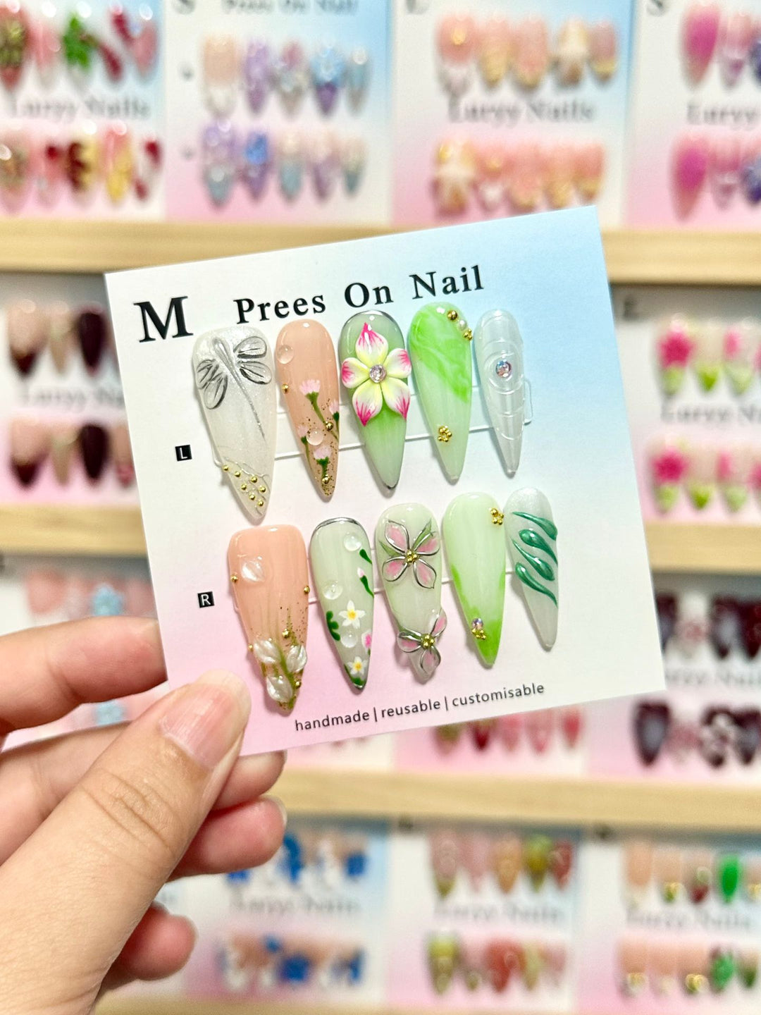 Artistic Floral Press-On Nail Set  1791773318