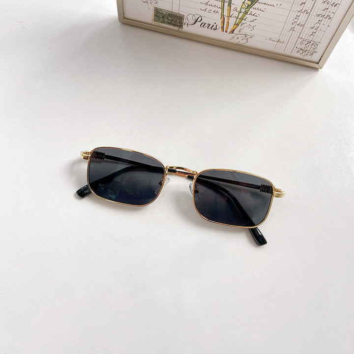 Fashionable glasses with square frame Stornfield