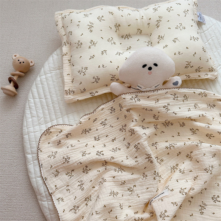 Unisex Muslin Blanket with delicate floral design and elegant ruffles Stornfield