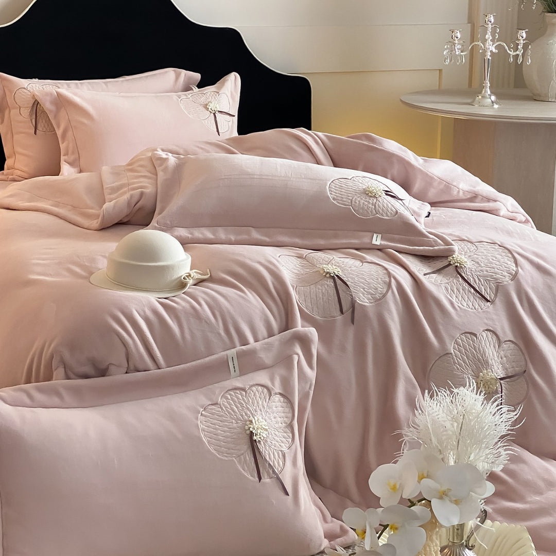 Plush Brushed Microfiber Duvet Cover Set with Quilted 3D Floral Appliqué & Hidden Closure