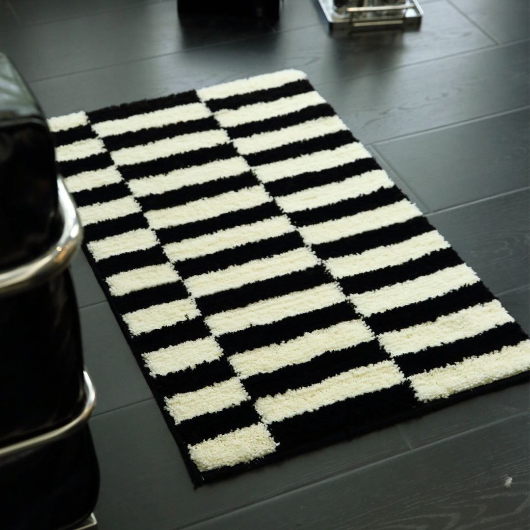 Textured Striped Bath Mat