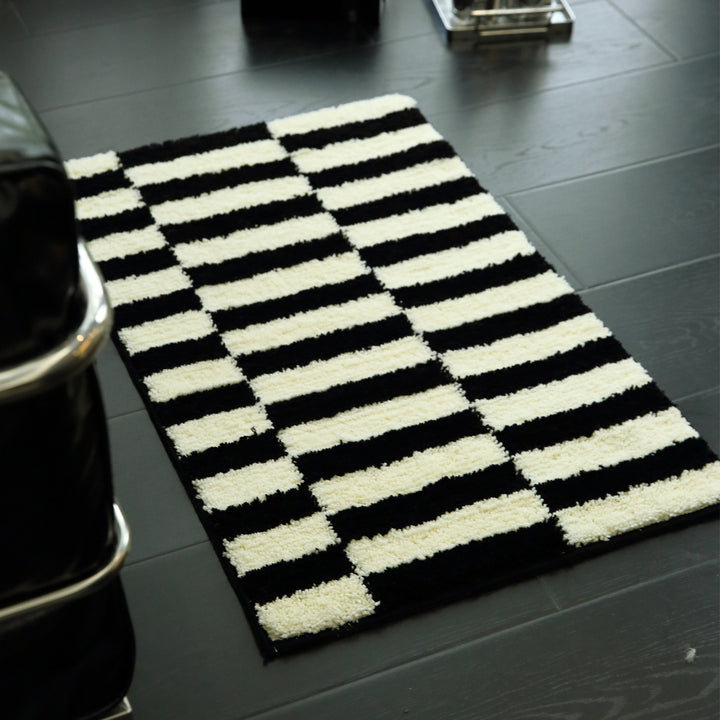 Textured Striped Bath Mat