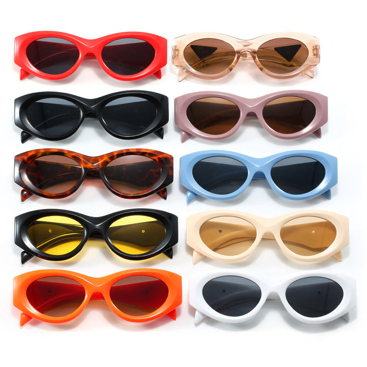 Women Retro-inspired Sunglasses with distinctive accents Stornfield