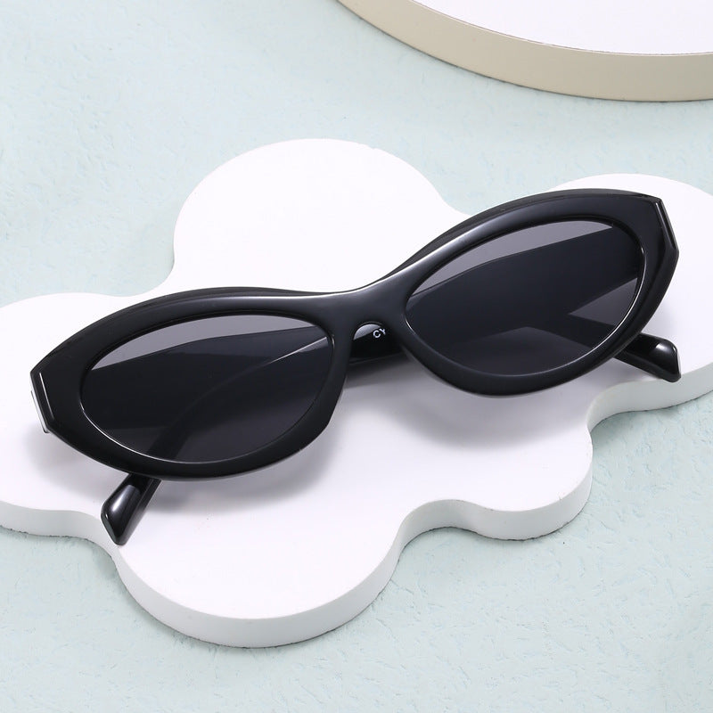 Women's fashionable Cat-Eye sunglasses with UV protection Stornfield