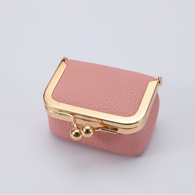 Elegant Vintage Clutch Stornfield
