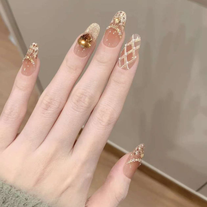 Glamorous Nail Art Stornfield