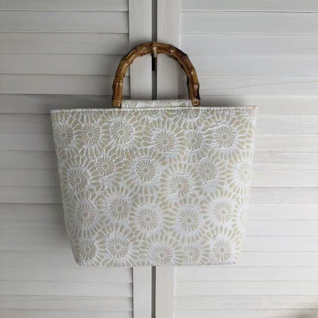 Exclusive and handcrafted beach bag with bamboo handles Stornfield