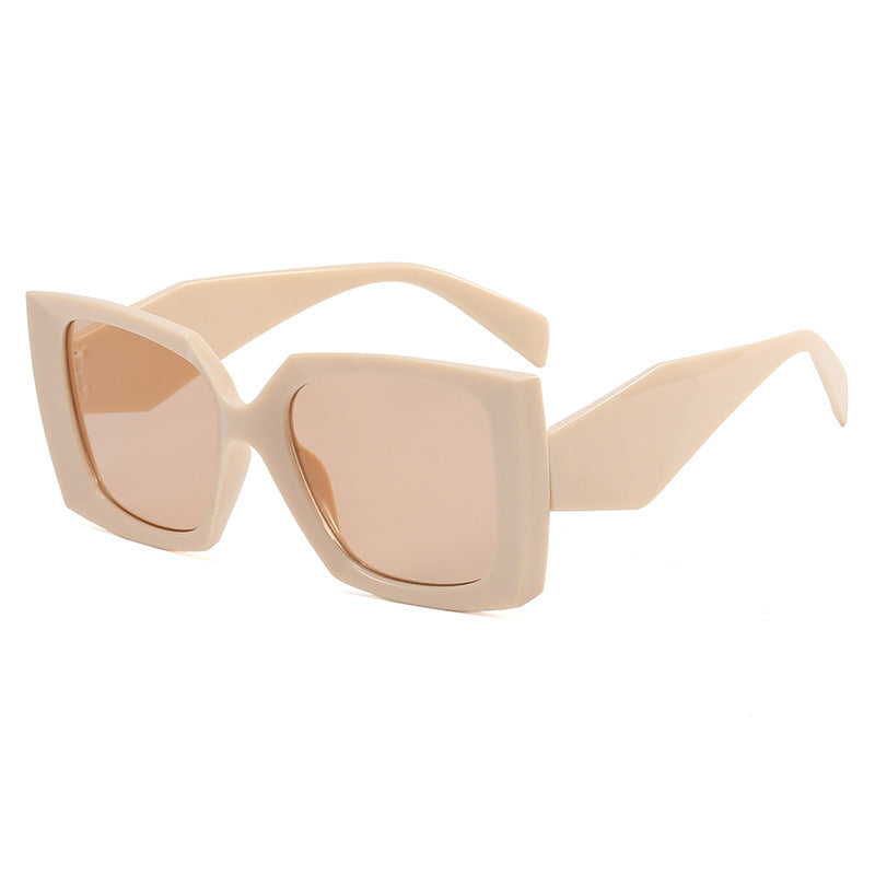 Women's Extravagant Oversized Sunglasses in Modern Design Stornfield