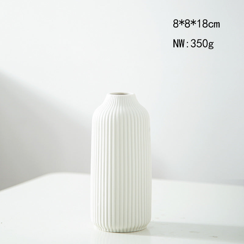 Elegant Ribbed Ceramic Decorative Vase Stornfeild