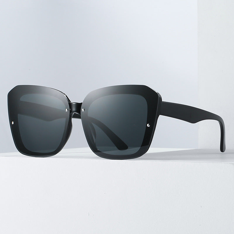 Women's oversized square sunglasses with sophisticated frame Stornfield