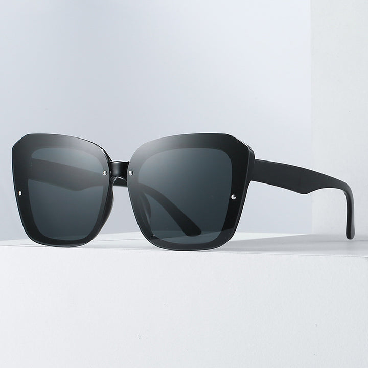 Women's oversized square sunglasses with sophisticated frame Stornfield