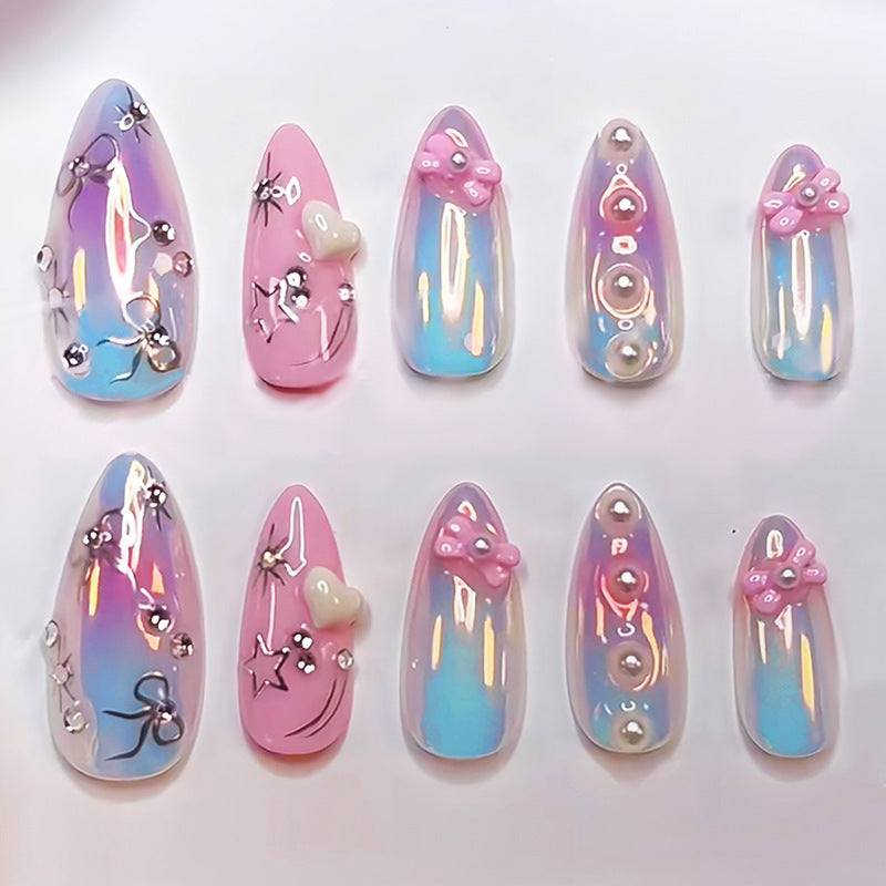 Artificial nail set with holographic shine and delicate accents Stornfield