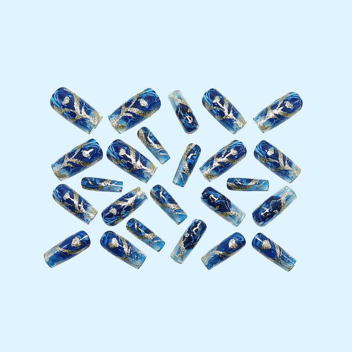 Nail set with floral designs Stornfield