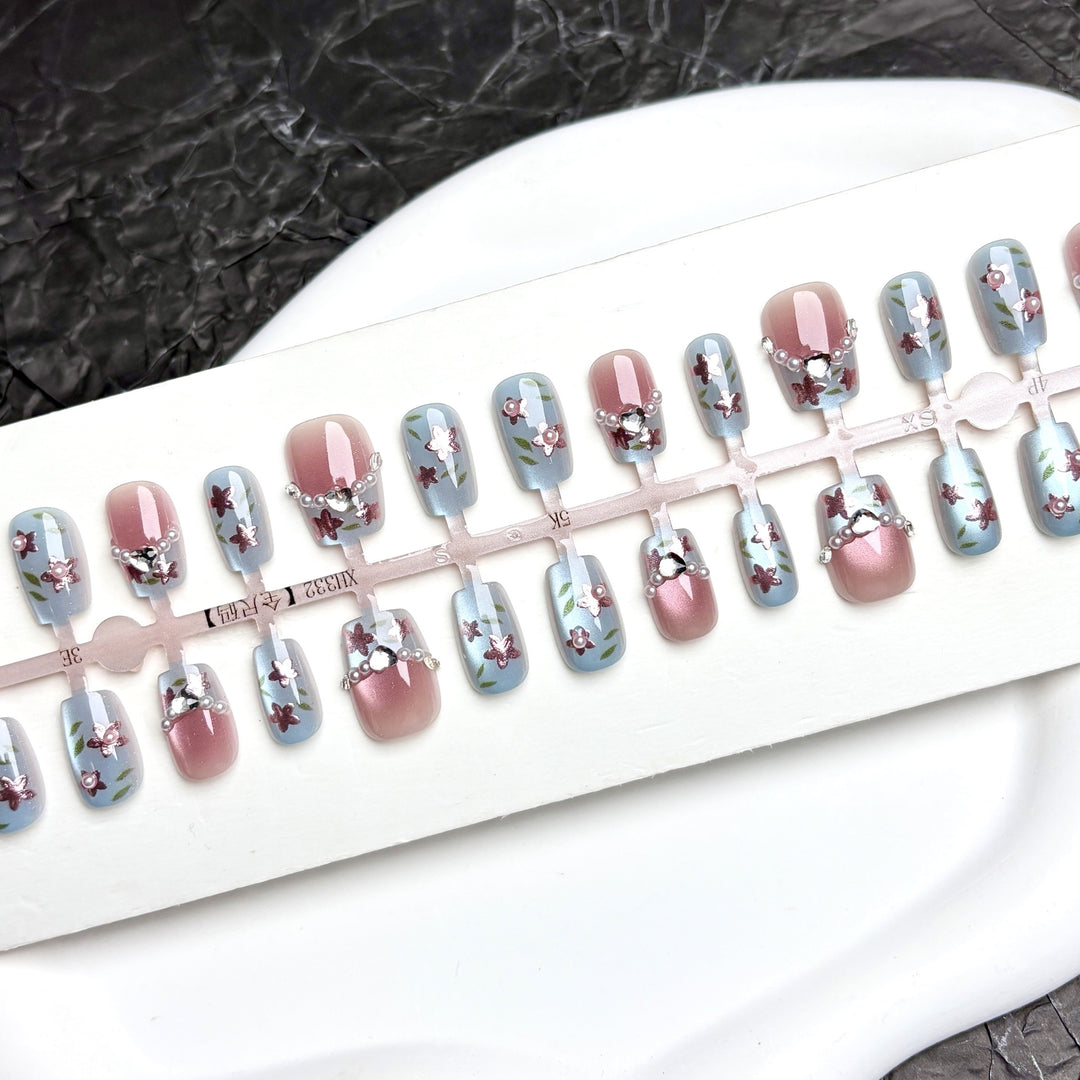 Premium Decorative Press-On Nail Set with Floral Elements