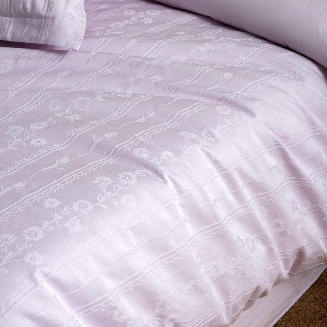 Luxury Jacquard Floral Duvet Cover Set with Pillow Shams