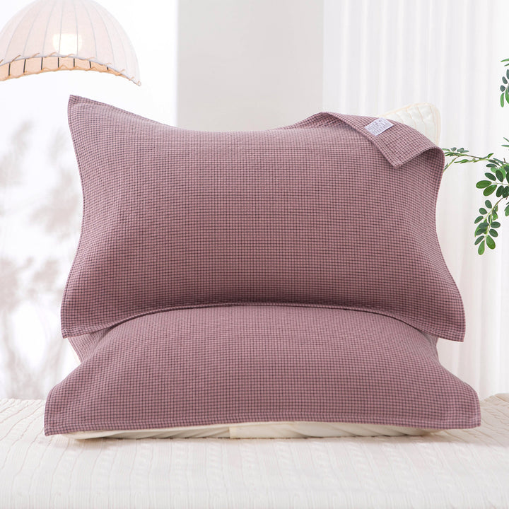 Women's pillowcase with delicate floral motif Stornfield