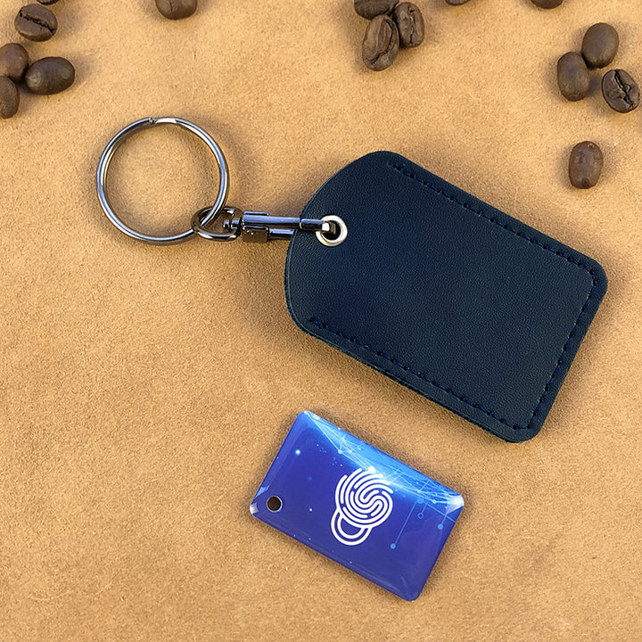 Unisex keychain with integrated Tracker Stornfield