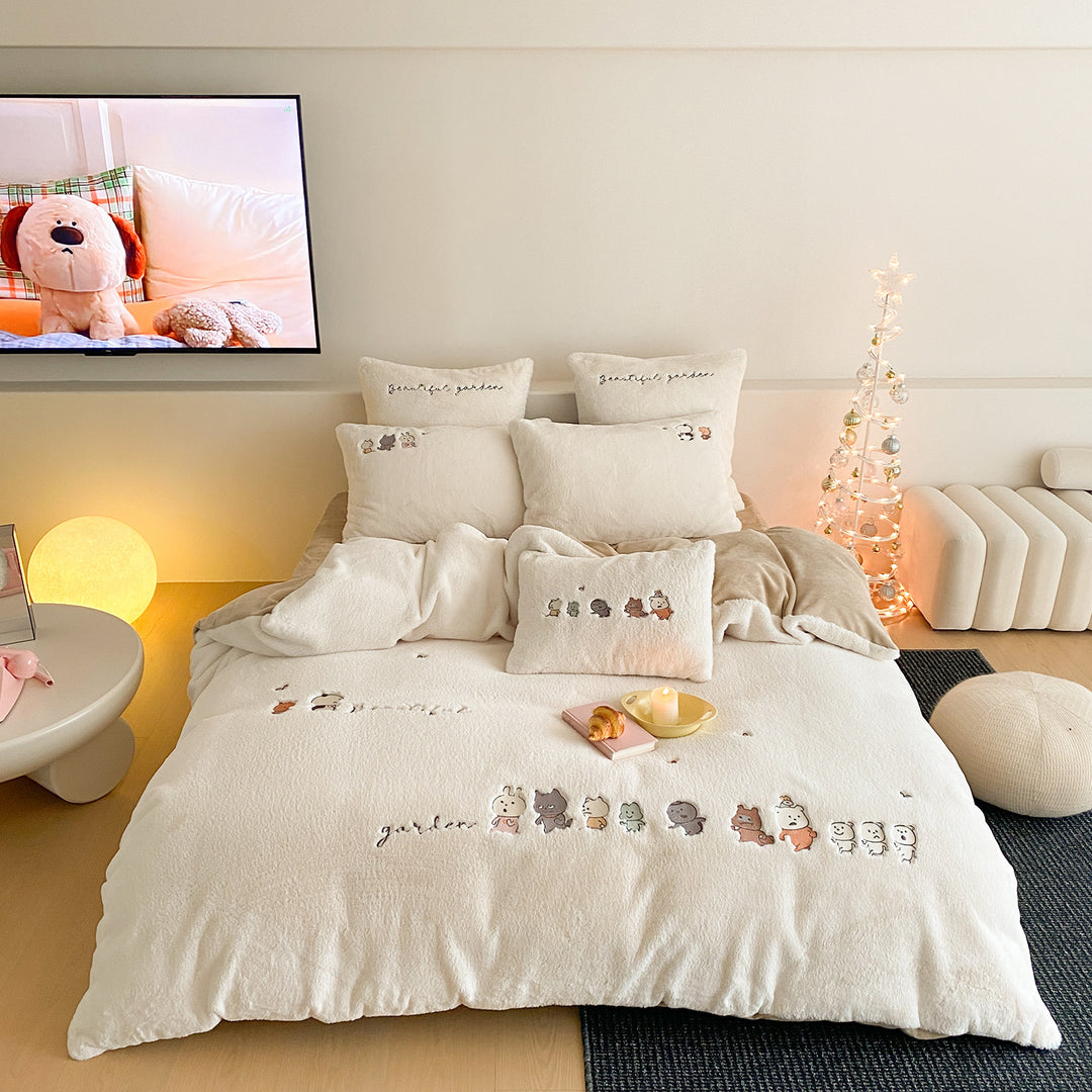 Sherpa-Texture Embroidered Duvet Cover Set with Whimsical Animal Lineup