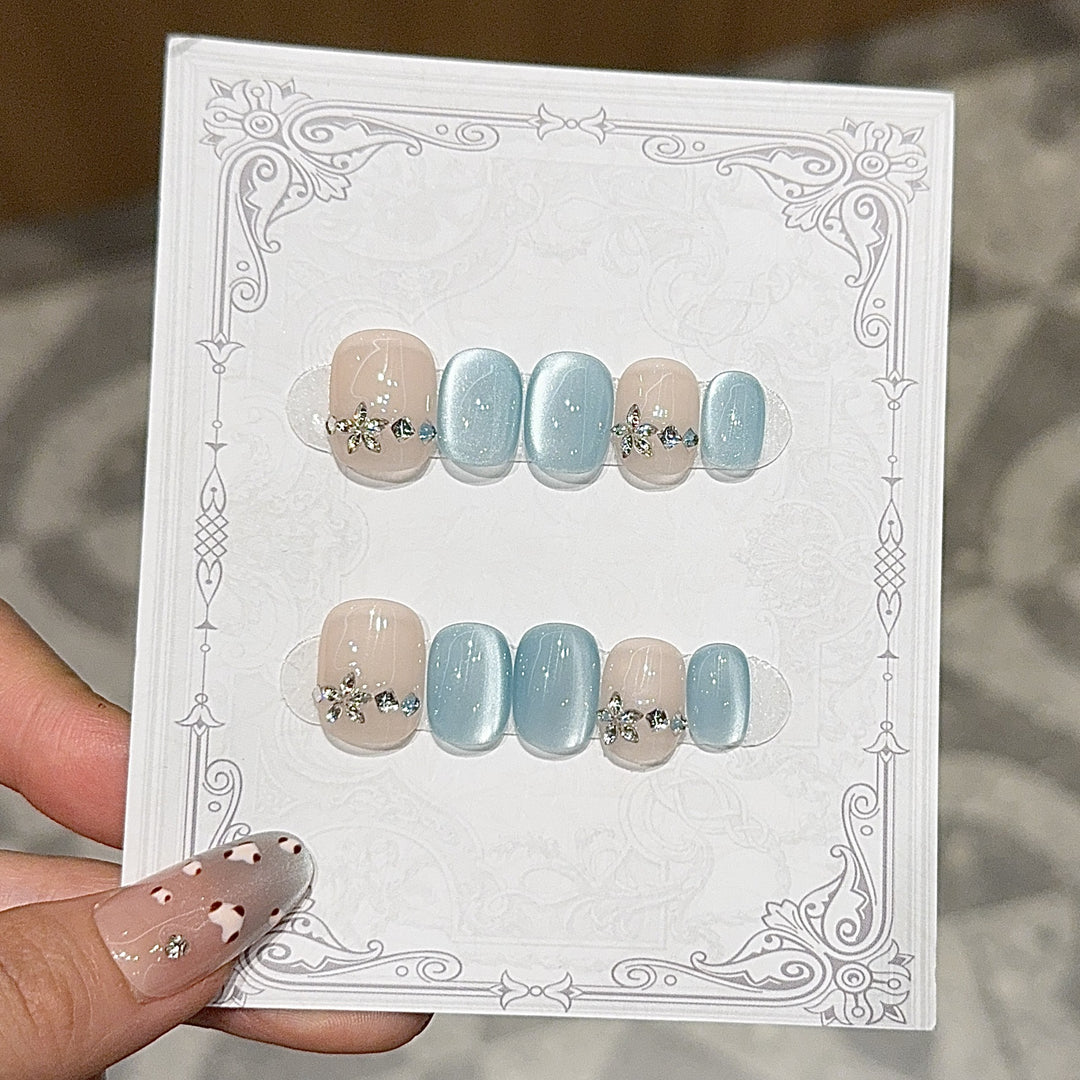 Elegant Artificial Nails with Radiant Accents Stornfield