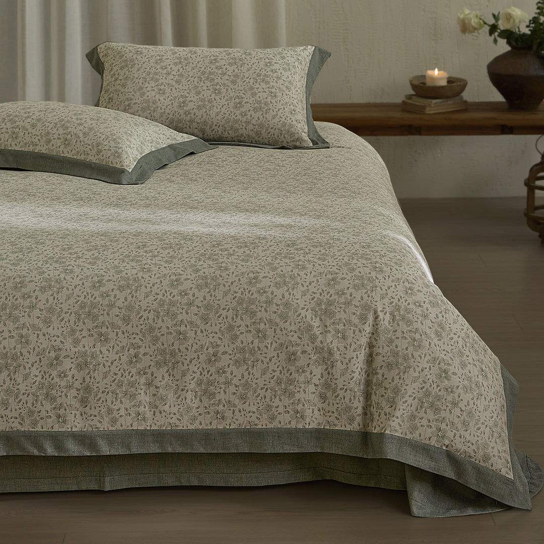 Floral Cotton-Linen Bedspread Set with Chambray Trim