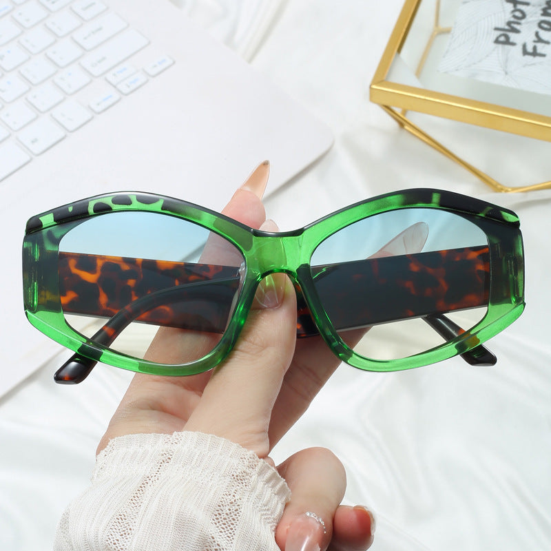Women’s fashionable sunglasses with distinctive, futuristic design Stornfield