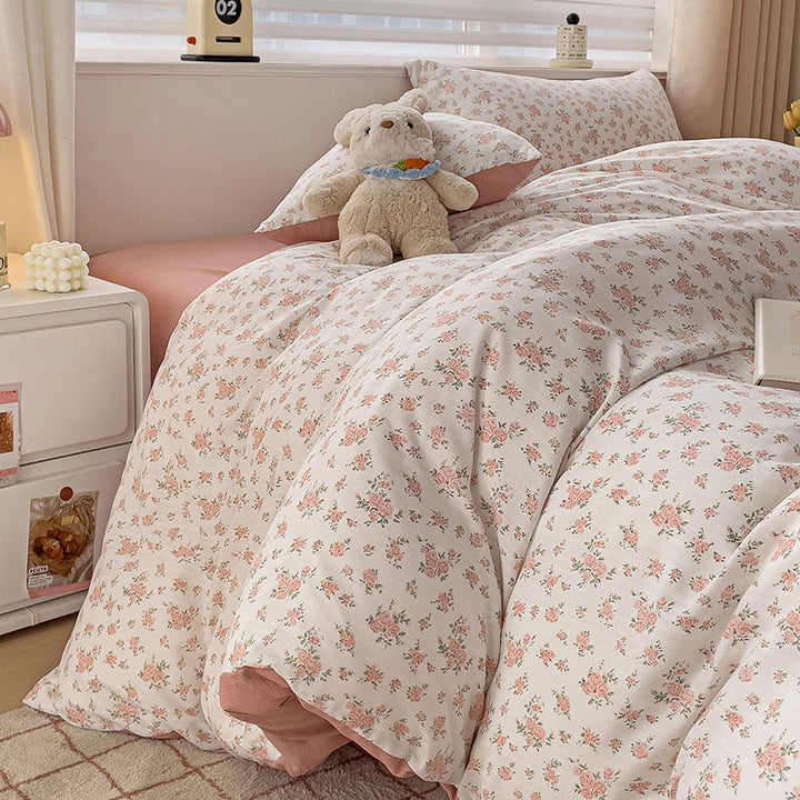 Floral Patterned Bedding Set