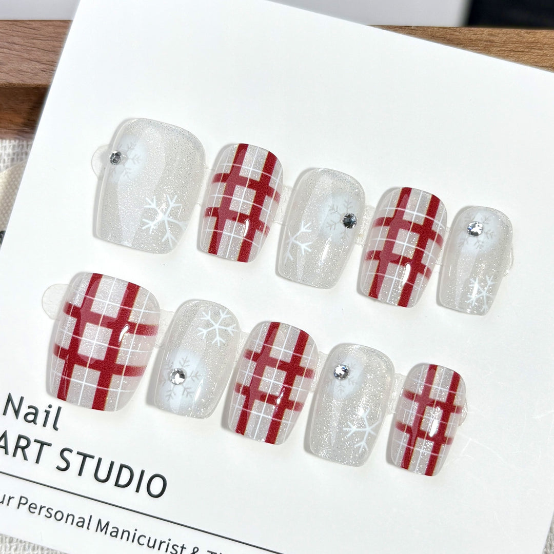 Plaid Pattern Press-On Nail Art Set