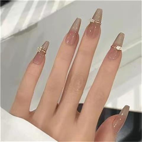 Glamorous Gemstone-Embellished Nail Art Set Stornfield