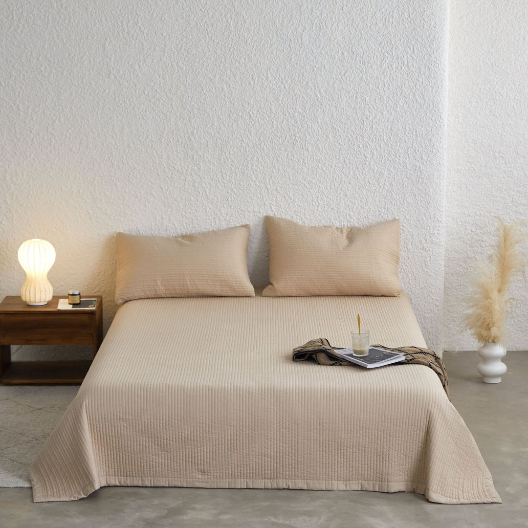 Lightweight Quilted Bedspread and Matching Pillow Sham Set