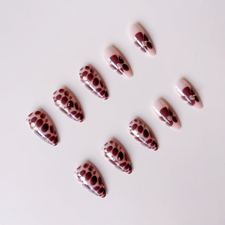 Nail art set with luxurious 3D decorations and golden accents Stornfield